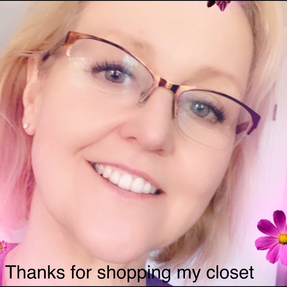 Meet your Posher, Wendy